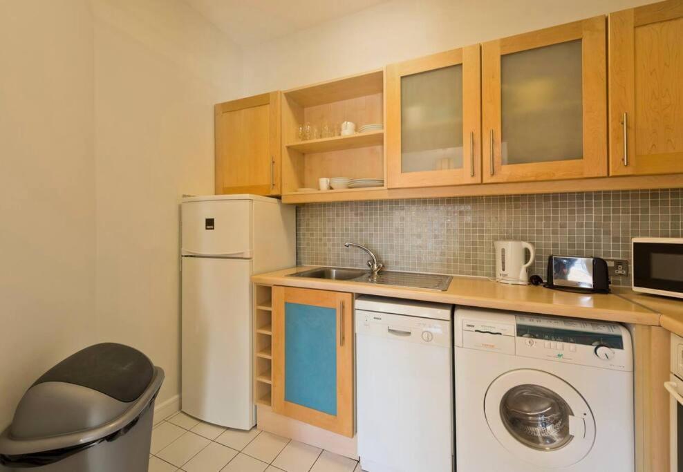 Luxury Apartment In D1 Dublin Exterior photo