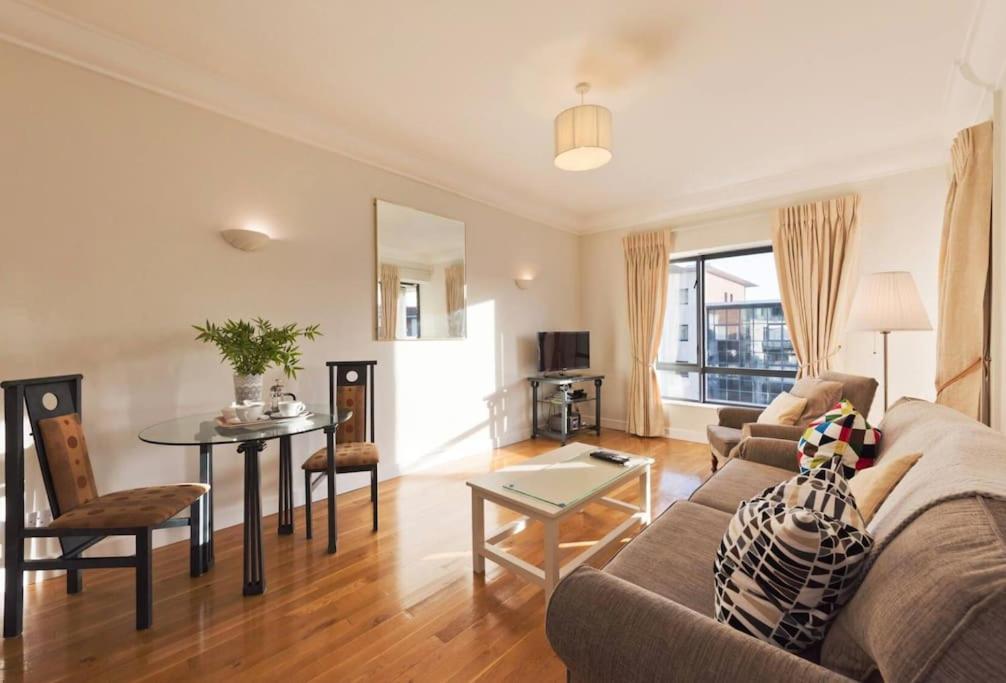 Luxury Apartment In D1 Dublin Exterior photo